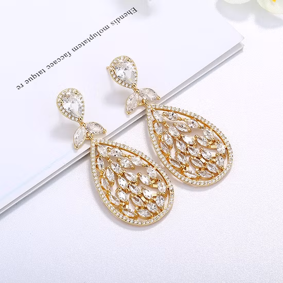 Dubai 18K Gold Rhodium Plated Fashion Silver Alloy CZ Stud Earrings with Pearl Crystal for Women