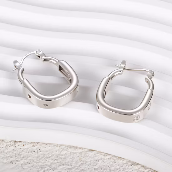 Diamond Cushion Cutting Halo Stud Earrings Made of 925 Silver for Women OEM Production